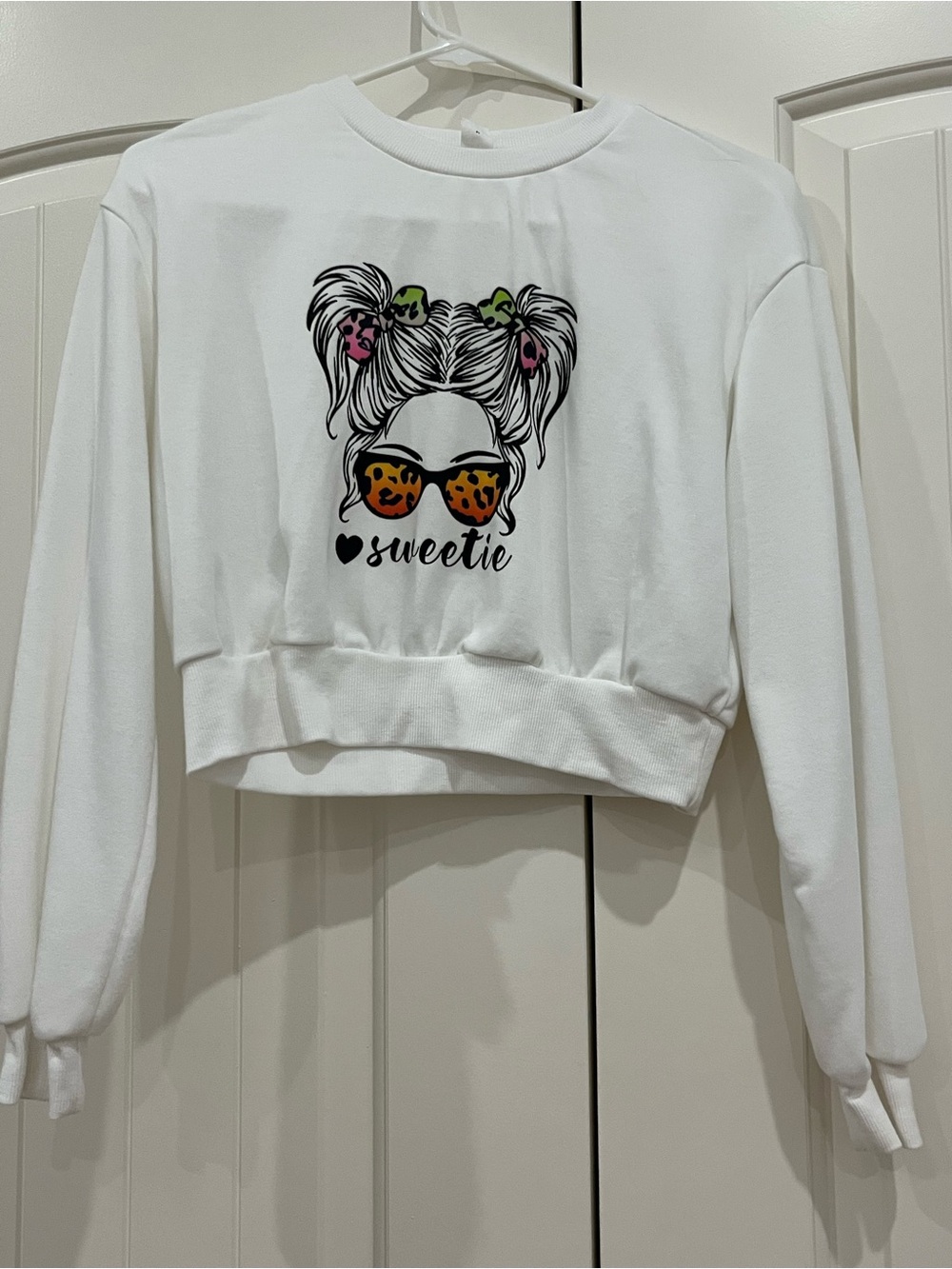 SHEIN White Cropped Sweatshirt with Colorful Graphic